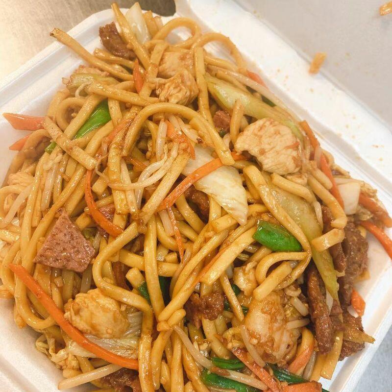 Shanghai Inn Special Lo Mein